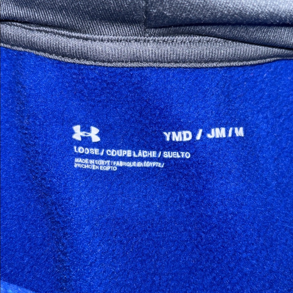 Under Armour, bundle of 5 shirts - 3 sweatshirts, 2 long sleeves -size medium - Picture 6 of 10